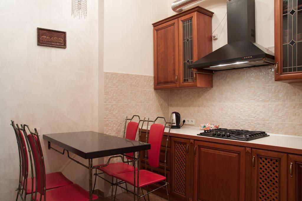 Apartment Roksolana Λβιβ Εξωτερικό φωτογραφία